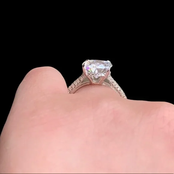 PLATINUM OVAL CUT 5 CARAT ENGAGEMENT RING - Picture 7 of 10